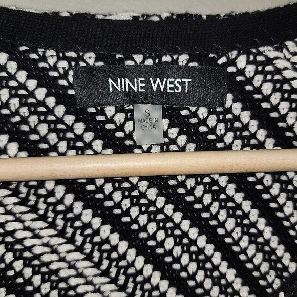 Nine West NWT Classic Black & White Striped Knit Fringe Zip-Up Jacket SIZE SMALL - Picture 7 of 12